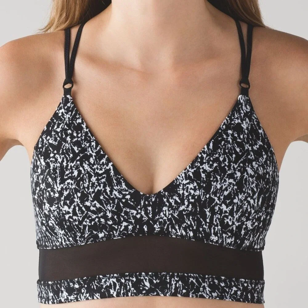 Stylish Black and White Women's Swim Top!‎